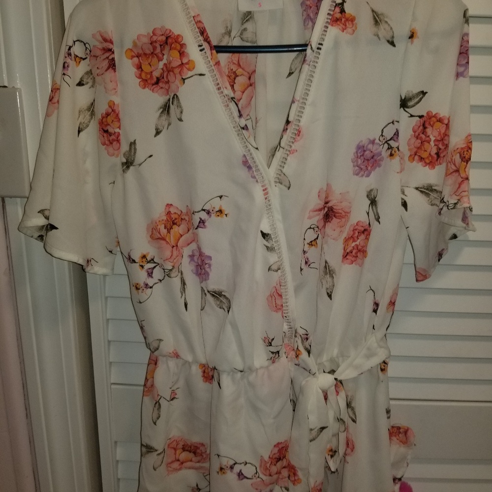 Womens floral blouse size S